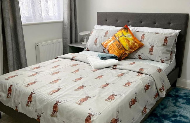 Apartment - Sleeps 4 - Parking - Wifi - Photo 1