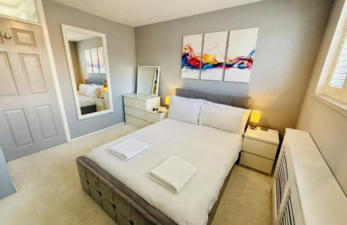 Fantastic 2-Bed House with Parking - Hosted by Hutch Lifestyle - Foto 30