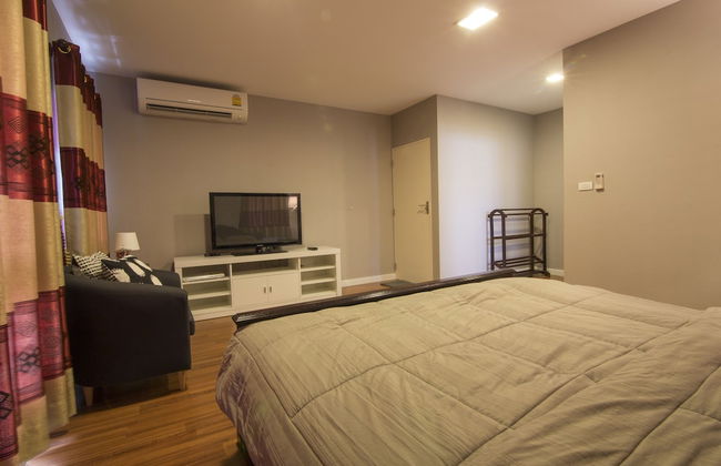 Maximum Land & House with WiFi - Photo 9