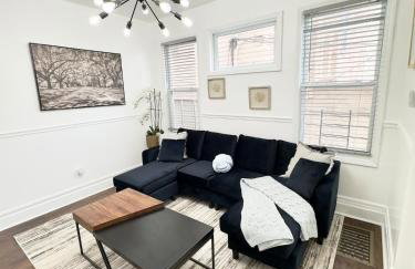 Sleeps 8, Stylish Home, Great Access NYC & EWR - Photo 1