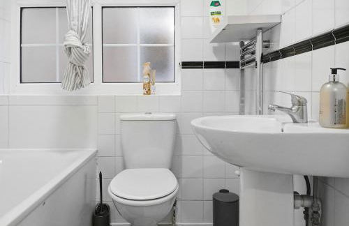 Balcony Terrace flat - 17 mins from Central London - Photo 12