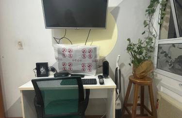 Quarto para Moças - Girls' Room - Somente Mulheres - Only Girls - Foto 2