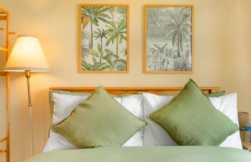 Rosewick Villa Ideal for Families n Professionals - Photo 43