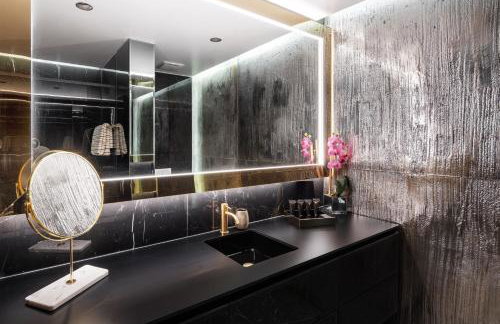 Posh Residence Luxury Suites - Photo 52