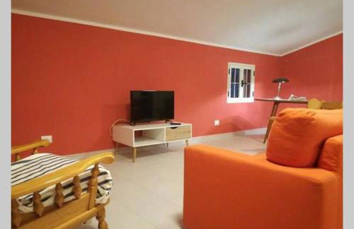 Big relax apartment with swimming pool and a peaceful garden in a private villa - Foto 3