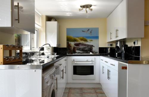 The Cottage - Photo 10