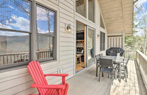 Sapphire Retreat with 2 Decks, Views and Resort Access - Foto 22