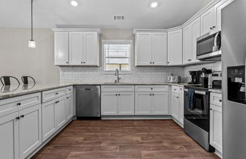 The 54th Cottage Close to Commerce Shopping home - Foto 13