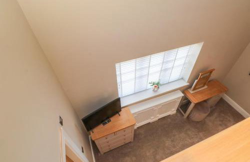 Meadow Manor And Spa - Photo 71