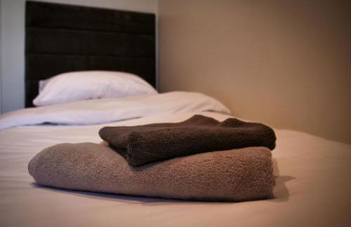 Dwell Living Luxurious 5BD House Central - Foto 17