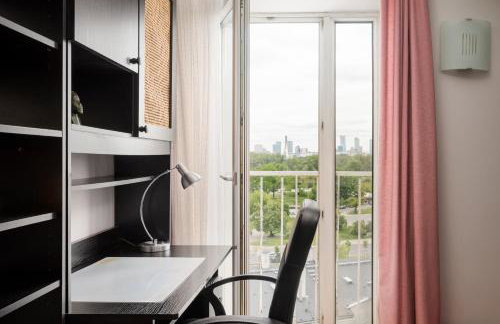 National Stadium Spacious Apartment by BookingHost - Foto 18