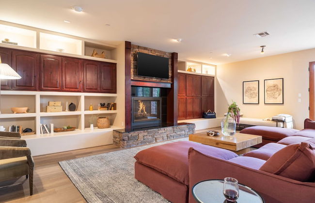 Pyramid by Avantstay Luxe Sedona Mansion w/ Views, 7mins to Downtown - Photo 18