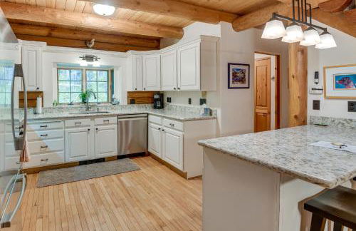 Along Big Wood River Hailey Family Cabin with Yard - Foto 10