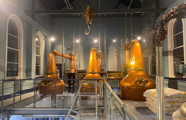 Belfast – Skip-the Line Titanic Museum & Distillery Discovery Tour - Foto 20