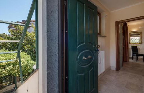 4 Bedroom Lovely Apartment In Nerola - Foto 17