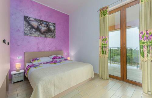 Villa in Skitaca with Pool and Sea Views - Photo 14