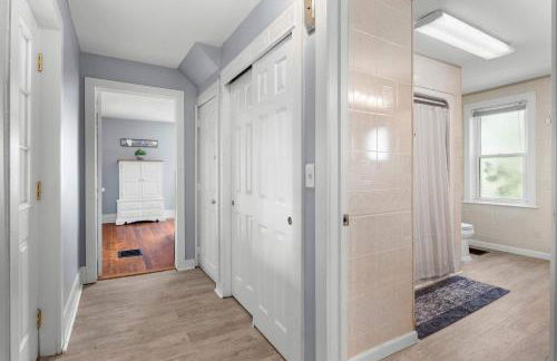 Keuka Wine Trail Vineyard View Farmhouse - Fire Pit & Game Room - Foto 30