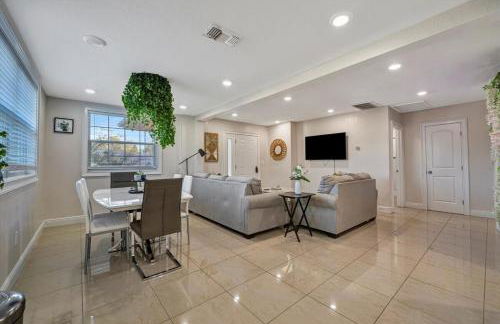 Half Mile from ZooTampa - Fun - Foto 60