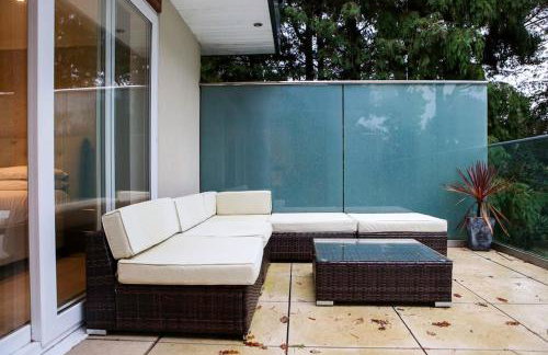 Hot Tub/Football Court/Sleeps 12/Luxury Villa - Photo 16