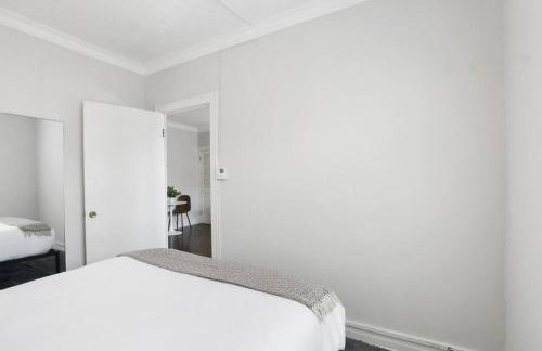 Prime & Stylish 1BR Hideaway - Dorchester 306 - Photo 9