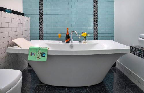 Finest Retreats - Skyview Lodge - Photo 29