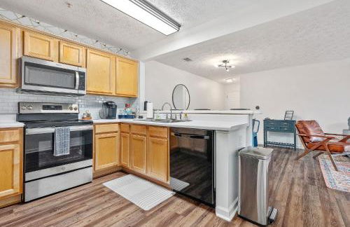 New 4BR 4BA AU Oasis 2 Mins to Downtown & Stadium Sleeps 10 - Foto 37