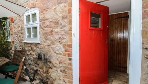 Little Barn - Photo 2