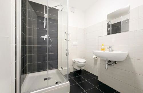 Tolstov Apartments - City Apartment with 5 Rooms - 15 Min Messe DUS & 10 Min Old Town DUS - Foto 11