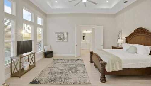 Newly Built Stylish Retreat with Designer Kitchen - Near Park & Beach - Foto 4