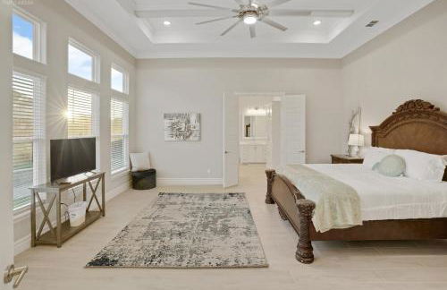 Newly Built Stylish Retreat with Designer Kitchen - Near Park & Beach - Foto 4