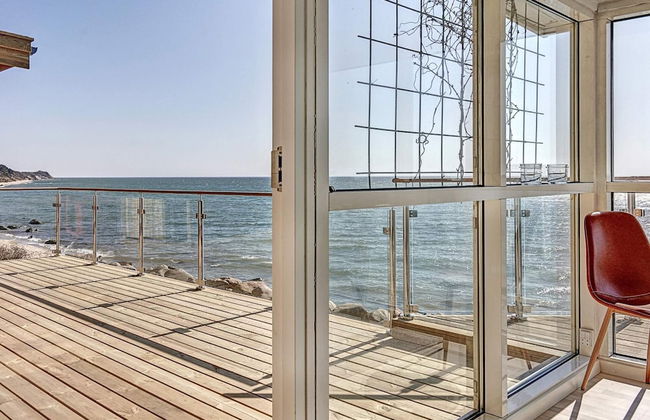 Sunlit Holiday Home in Bornholm near Sea - Photo 16