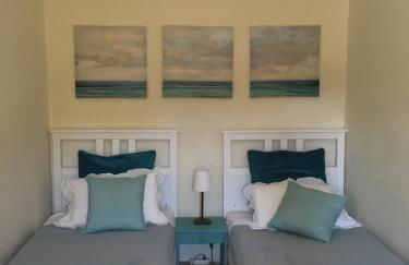 The Willow Tree - Photo 13