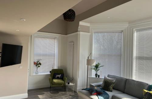 On The Avenue Apt 4 - Photo 10