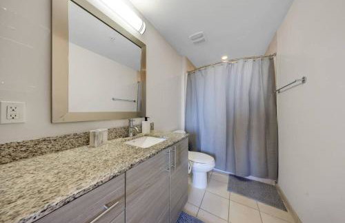 Prestige Living in DTWN 3 Min From Las Olas - Photo 10