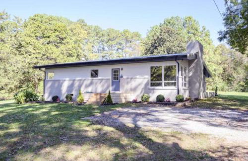 Gorgeous Renovated Home With Large & Private Lot - Foto 25