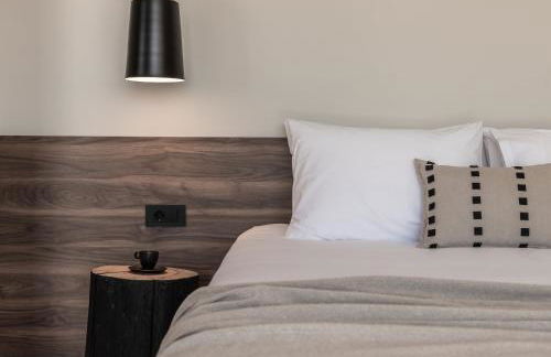 AKU Suites with private pools - Photo 12