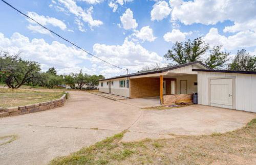 Near Hiking Lake Montezuma Home with Yard! - Foto 22