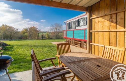 Roulotte climatisée avec piscine et jardin - FR-1-622-54 - Photo 7