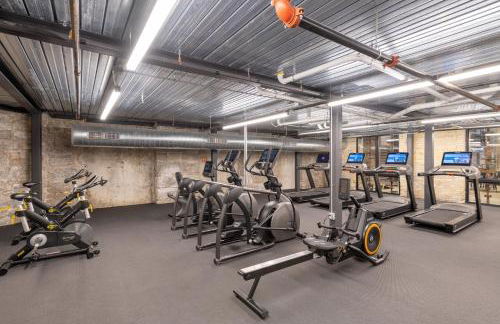 Brewery District Luxe 2BR Near Fiserv with Parking - Foto 16