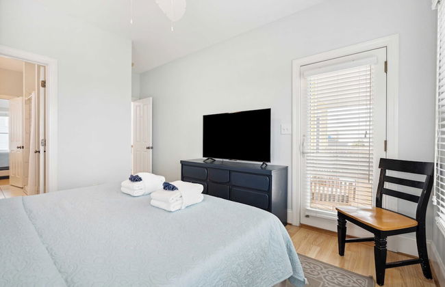 Oceanfront w/ Pool, Panoramic Deck Views, 5bdr Folly Ocean Breeze by Avantstay - Foto 34