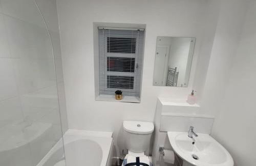 New build home with WI-FI, Smart TV, dedicated office floor, large terrace and Free parking - Foto 13