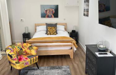 Blundens Holiday Lets - Ffos Las - Photo 2