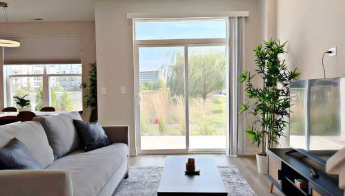 Modern 4BR Townhouse with Parking & Lake Views - WVille rep 4 - Foto 2