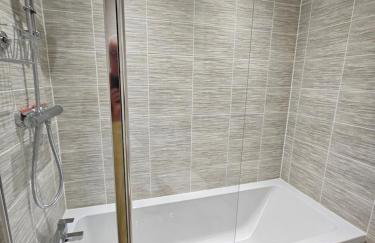 The Neal's 4 Bedroom House in Buxton Sleeps 8 - Photo 57