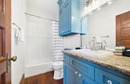 Downtown loft in the perfect location for all things Galveston - Foto 14