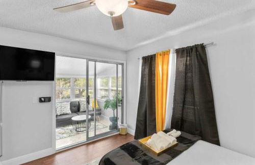 King bd Charming 2-Storey Cottage w PrivateYard - Foto 16