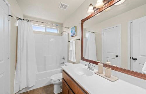 NEW Killeen 8-10 Bd sleeps max 10 ppl 5 min to Fort Hood Families Groups Pets Ok - Professionally Managed by Stay Albatross - Photo 24