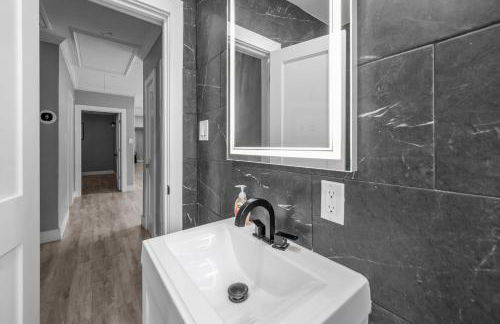 Modern & Spacious 3BR Retreat on Prime Location - Foto 9