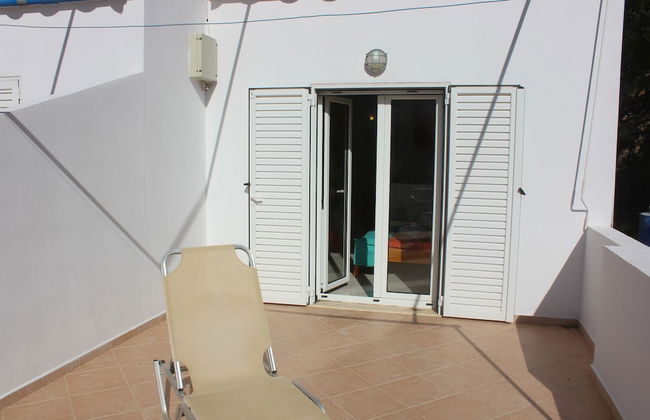 Aaron Studios Apartments - Photo 39