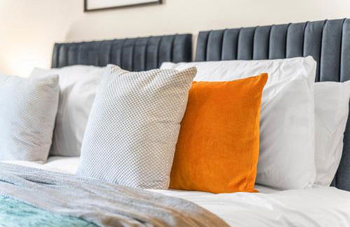 Stylish 4 Bedroom House in St Neots w Free Parking - Foto 50